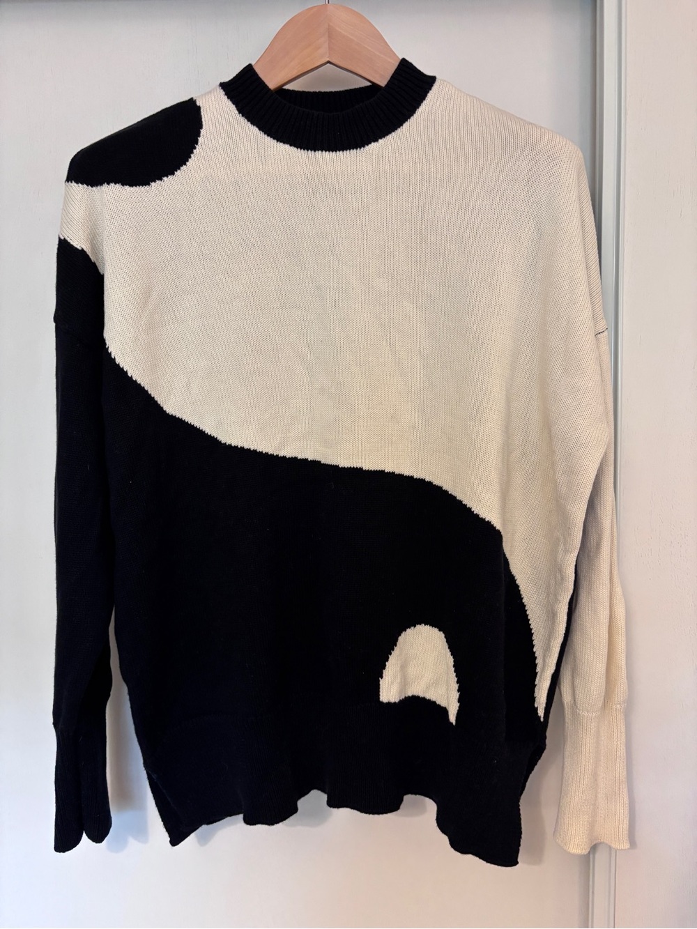 Pistola Colorblock Sweater Oversized Size Small Black Cream Yin Yang Darya Crew - Picture 2 of 12
